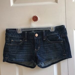 American Eagle Outfitters Dark Wash Women’s Low Rise Denim Shorts Stretch